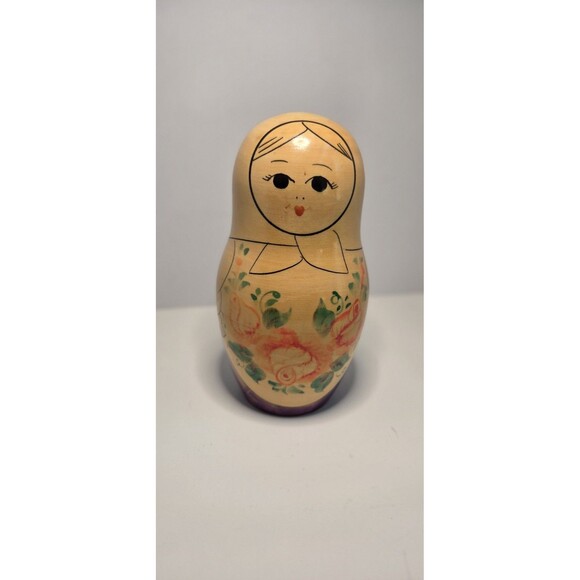 VTG Russian Nesting Dolls,  Set of 7 Dolls Hand Painted Wooden  Delicate - Picture 1 of 6